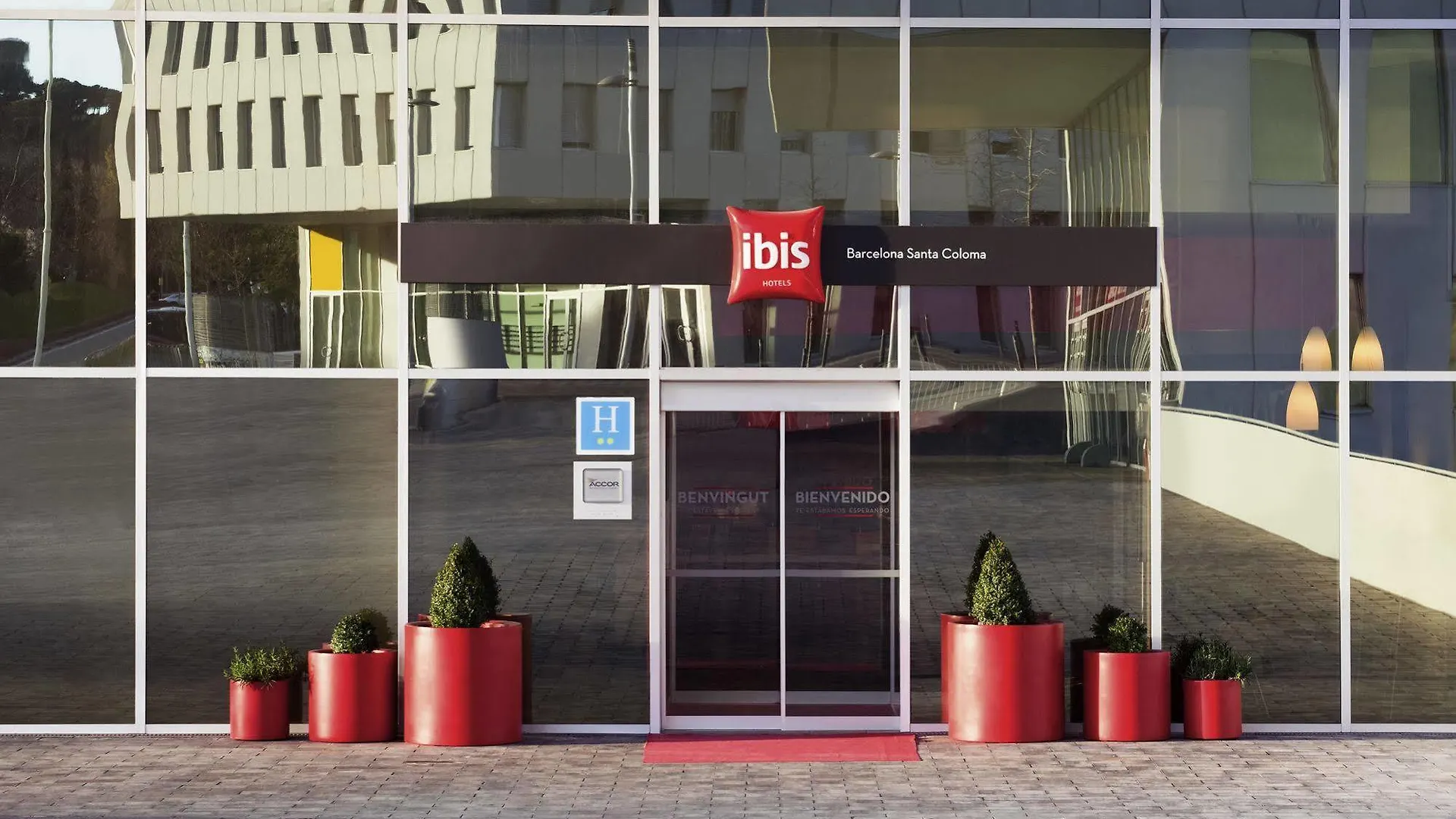 **  Hotel Ibis Barcelona Santa Coloma Santa Coloma de Gramanet Hiszpania